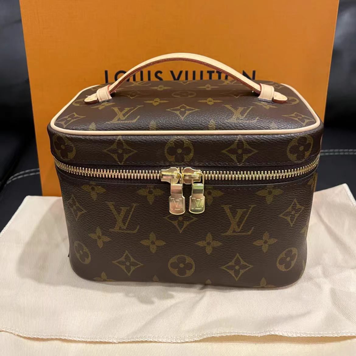 （Buy 3, pay for 2）Premium Cosmetic Bag