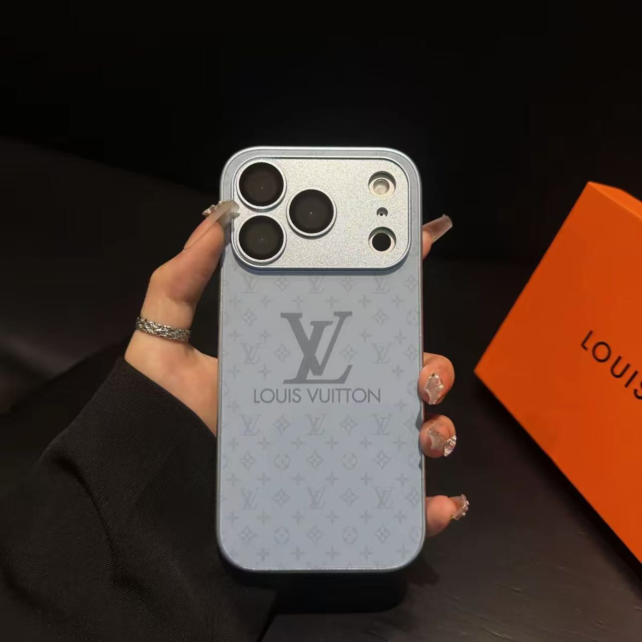 Mono iPhone Cover