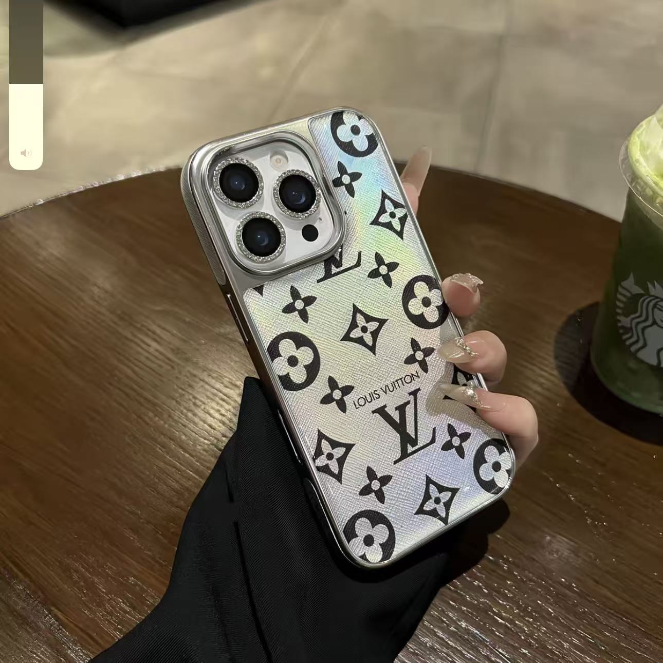 Mono iPhone Cover