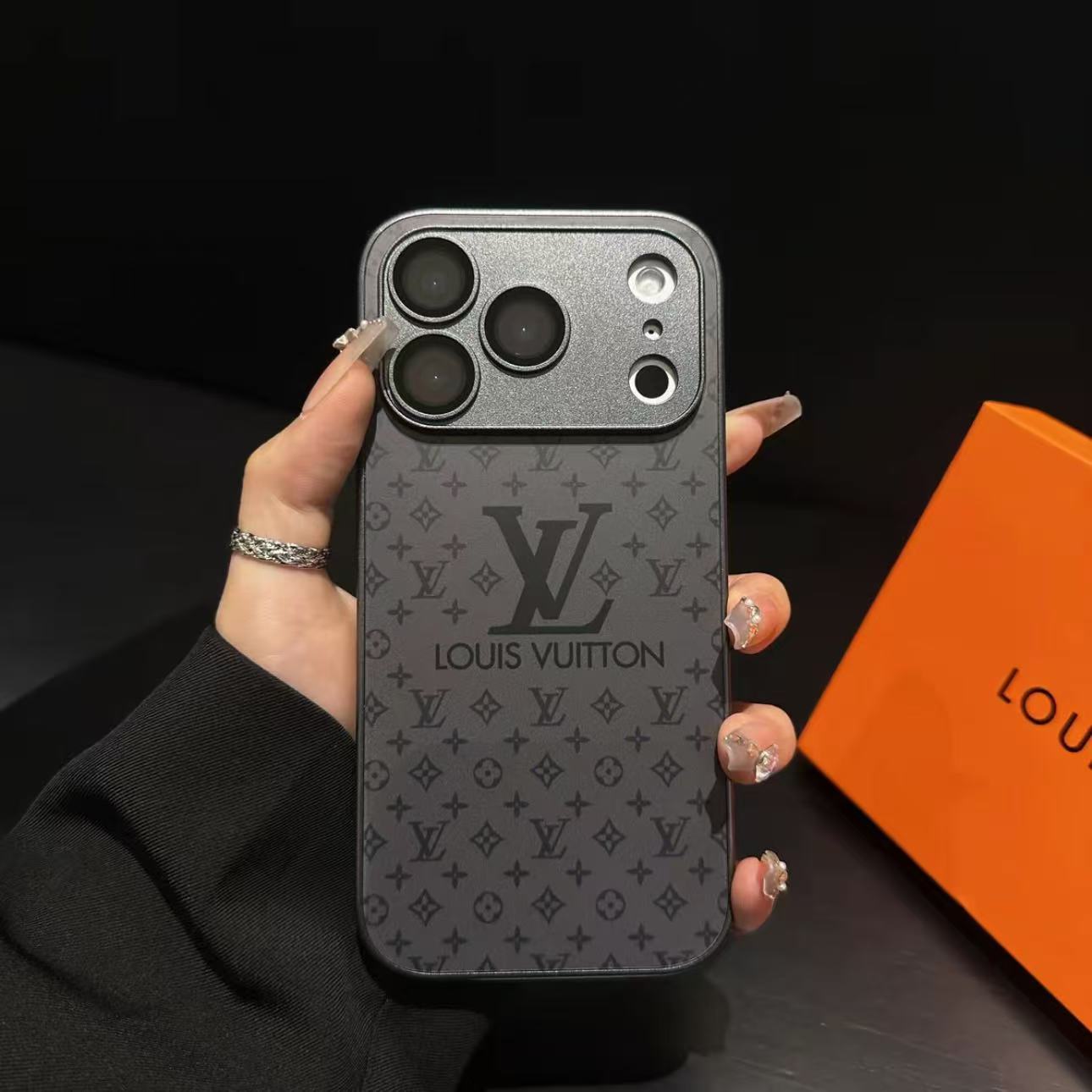 Mono iPhone Cover