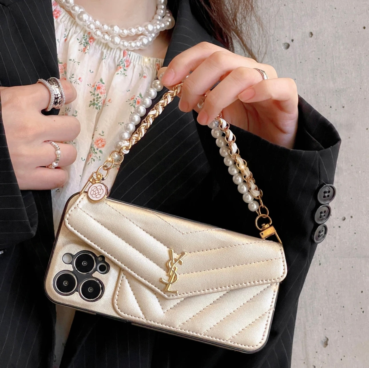 Pu iPhone Cover（With chain）